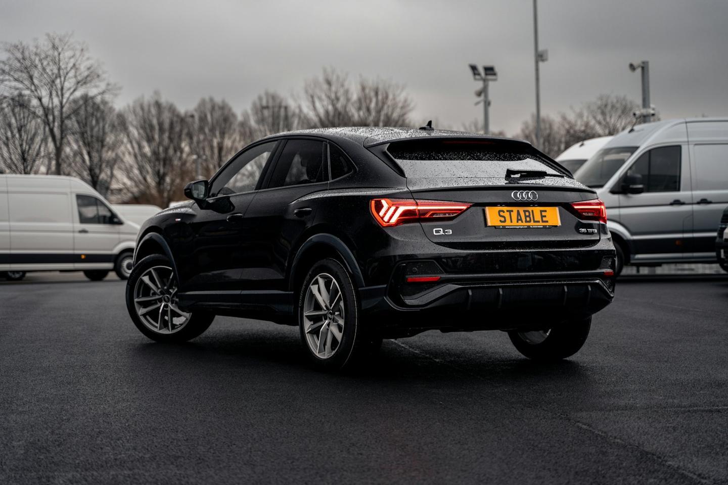 Audi Q3 Sportback Performance Black 2.0 TFSI Quattro Preto