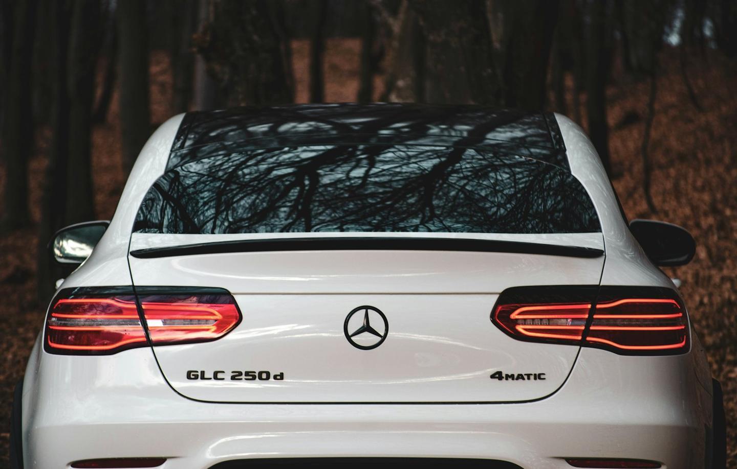 Mercedes-Benz GLC 250 Coupé 4MATIC 2.0 Turbo, foto 2 de 3