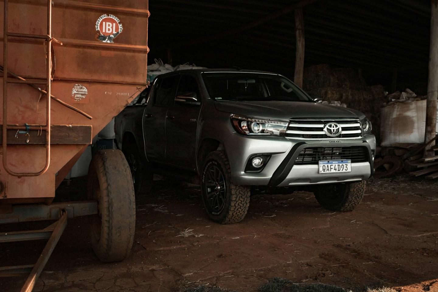 Toyota Hilux SRX 2.8 4x4 Diesel Aut., foto 2 de 3