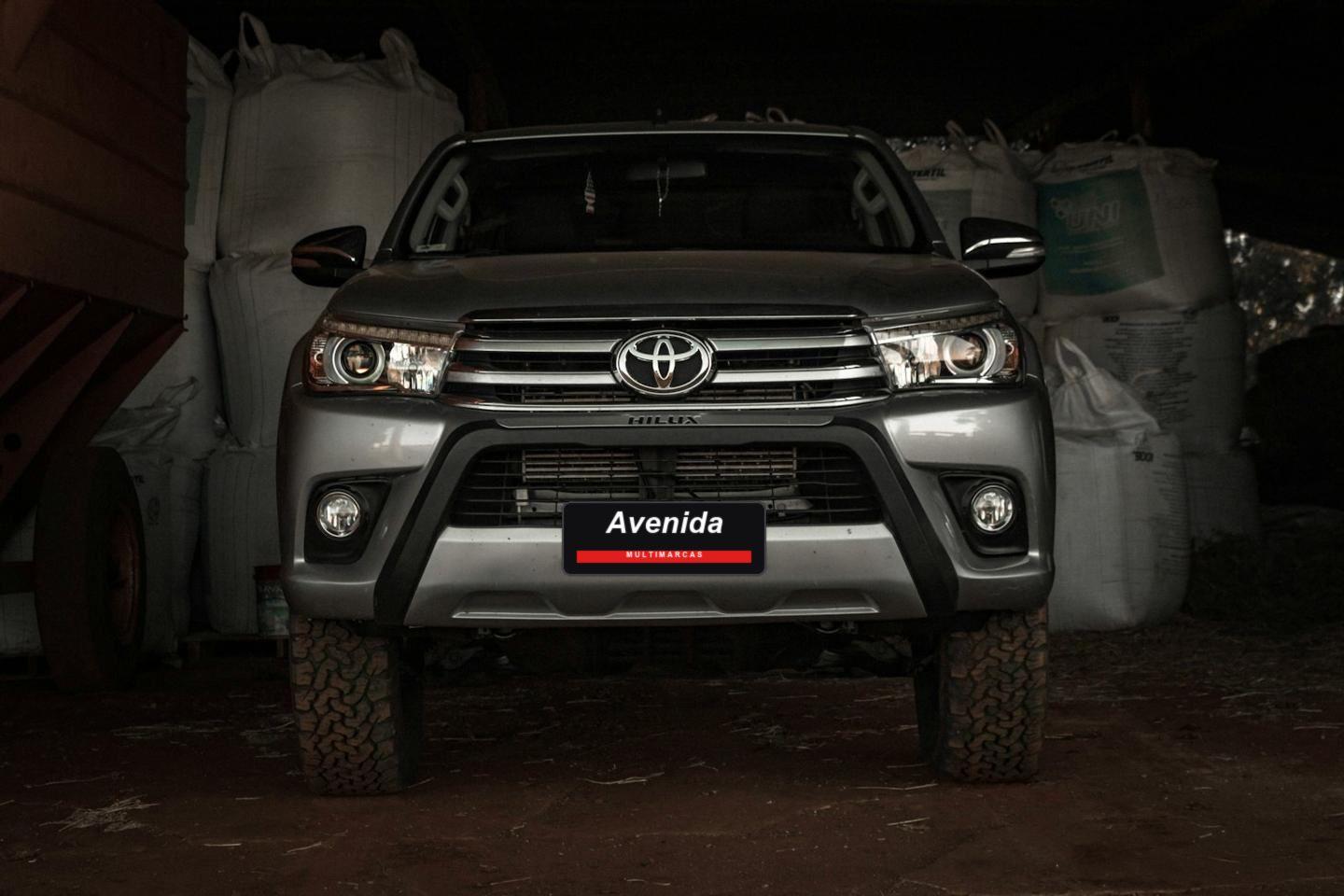 Toyota Hilux SRX 2.8 4x4 Diesel Aut., foto 3 de 3